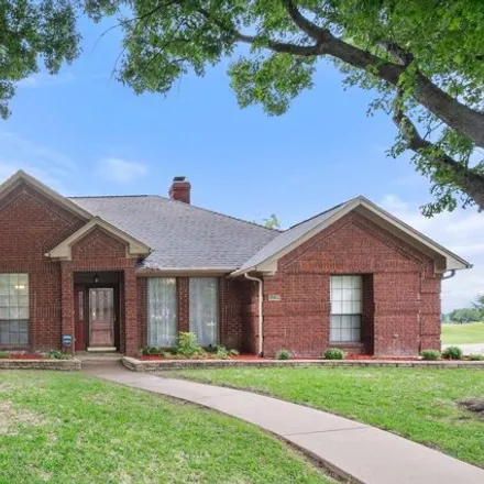 Image 2 - 1304 New Haven Drive, Mansfield, TX 76063, USA - House for sale