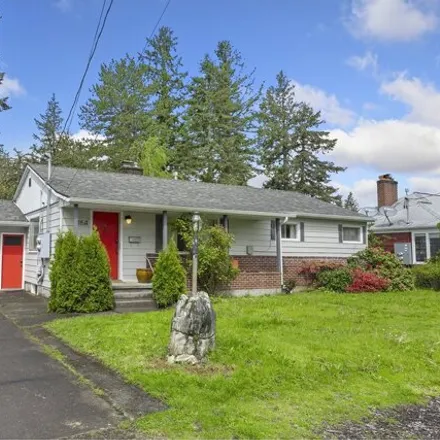 Buy this 6 bed house on 1115 Northeast 114th Avenue in Portland, OR 97220