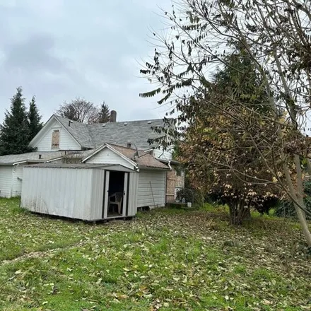 Buy this 4 bed house on 168 North Cleveland Street in Eugene, OR 97402