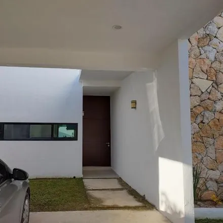 Rent this 4 bed house on unnamed road in 97345 Conkal, YUC