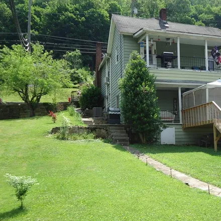 Buy this 4 bed house on 100 Maple Avenue in Welch, WV 24801