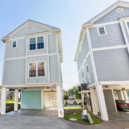 Buy this 4 bed house on 2700 27th Avenue South in Myrtle Beach, SC 29577