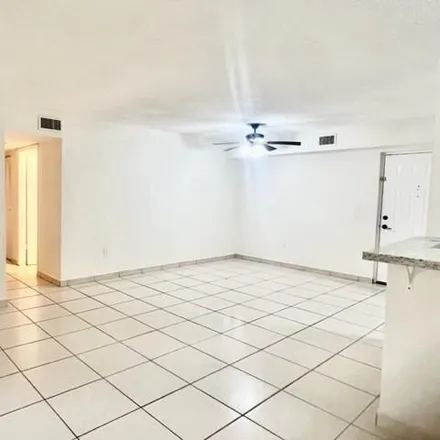 Image 7 - 5765 West 25th Court, Hialeah, FL 33016, USA - Condo for rent