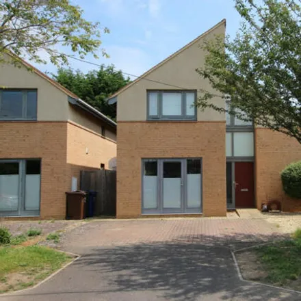 Buy this 4 bed house on Exeter Road in Kidlington, OX5 2DZ