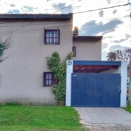 Buy this 3 bed house on Calle 427 in Partido de La Plata, Transradio