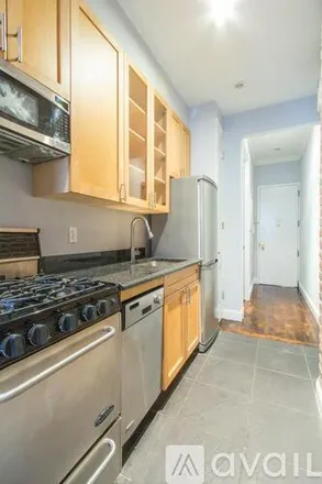 Rent this 3 bed apartment on 346 E 18th St