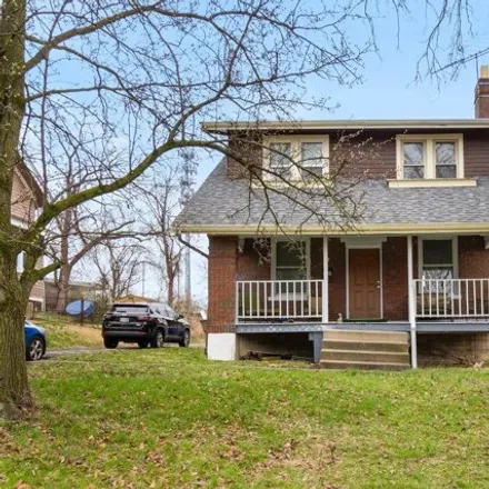 Buy this 3 bed house on 2910 Grasselli Avenue in Cyclorama Heights, Cincinnati