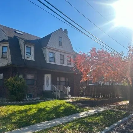 Rent this 3 bed house on 305 Poplar Street in Roselle, NJ 07203