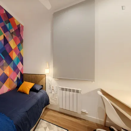 Rent this 5 bed room on Carrer de Rocafort in 219, 08029 Barcelona