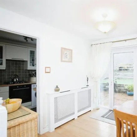 Image 5 - Coed-y-Pia, Llanbradach and Pwllypant, CF83 3PT, United Kingdom - Townhouse for sale