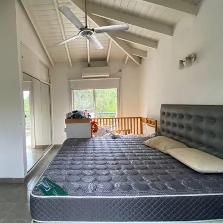 Rent this 3 bed house on Banco Provincia cancha Par 3 in Almafuerte, Parque Gorriti