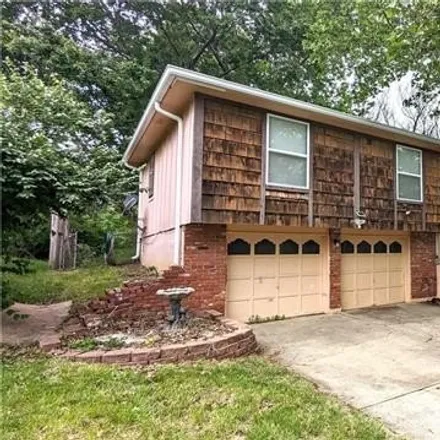 Buy this 3 bed house on 10380 Manchester Avenue in Kansas City, MO 64134