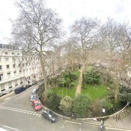 Rent this 2 bed apartment on 1 Hyde Park Square in London, W2 2JZ