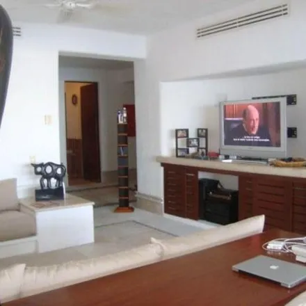 Rent this 6 bed apartment on Calle Paseo del Mar in Fracc. El Pueblito del Revolcadero, 39890 Puerto Marqués