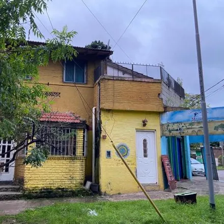 Buy this 4 bed house on Diagonal 89 - Alfonsina Storni 7501 in Villa Godoy Cruz, José León Suárez