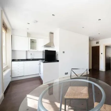 Image 5 - 18a Courtnell Street, London, W2 5BX, United Kingdom - Apartment for rent