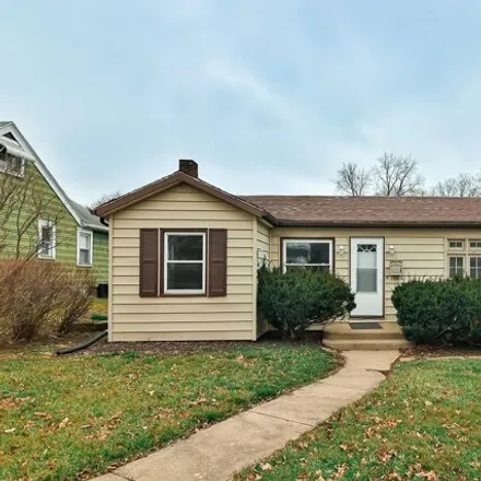 Buy this 3 bed house on 1276 West Logan Street in Freeport, IL 61032