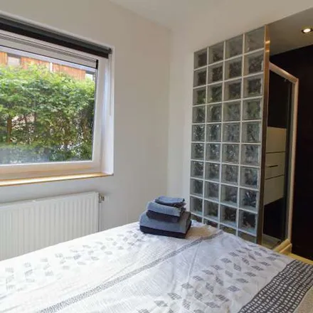 Rent this 1 bed apartment on Avenue de l'Observatoire - Sterrewachtlaan 47 in 1180 Uccle - Ukkel, Belgium
