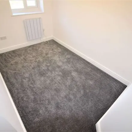 Rent this 2 bed apartment on 1-26 Ridge Green in Swindon, SN5 5PU