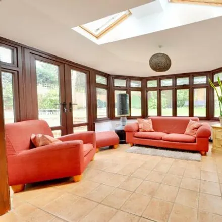 Image 9 - unnamed road, Loughton, IG10 1PD, United Kingdom - House for sale