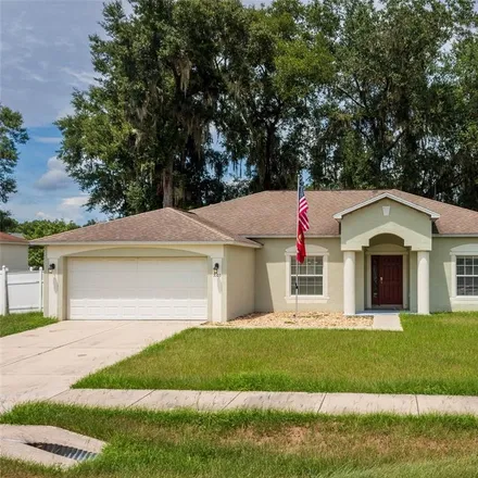 Buy this 3 bed house on 3103 Northeast 25th Street in Ocala, FL 34470