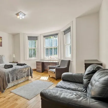 Rent this 3 bed apartment on London in SW10 9HH, United Kingdom