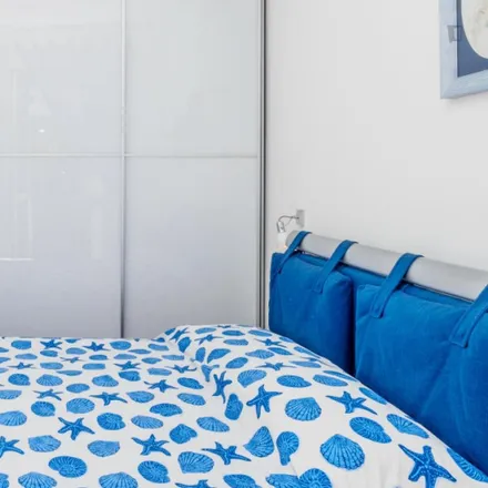 Rent this 1 bed apartment on Ambulatorio Veterinario in Via Cenisio, 53