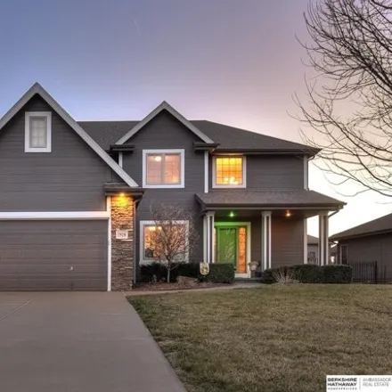 Buy this 5 bed house on 7529 Overview Street in Papillion, NE 68046