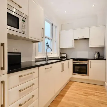 Image 2 - Onslow Gardens, Old Brompton Road, London, SW7 3QA, United Kingdom - Apartment for rent