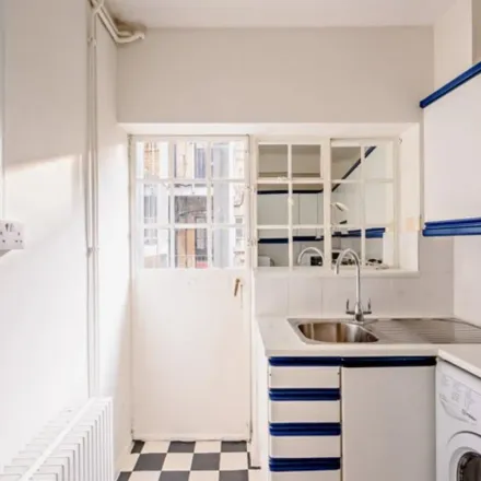 Rent this 2 bed apartment on Poltrona Frau in 147-153 Fulham Road, London