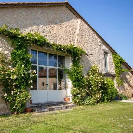 Buy this 5 bed house on Villebois-Lavalette in Charente, France