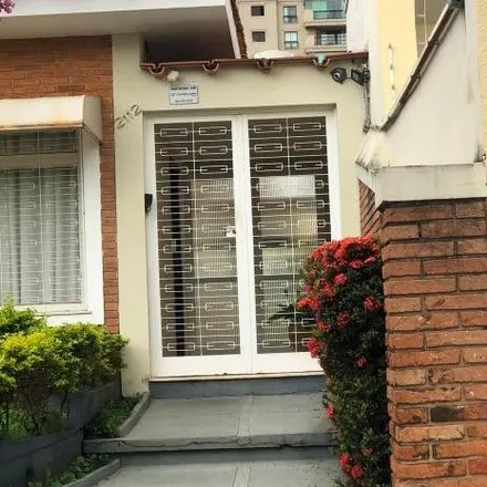 Buy this 3 bed house on Camelódromo in Avenida José Bonifácio, Vila Ferroviária