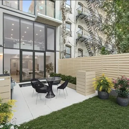 Image 3 - 74 West 105th Street, New York, NY 10025, USA - Townhouse for sale