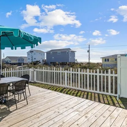 Image 3 - 6th Street, Emerald Isle, NC 28575, USA - House for sale