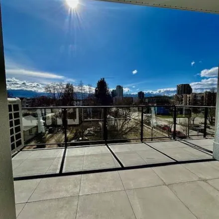 Rent this 2 bed apartment on 604 Cawston Avenue in Kelowna, BC V1Y 6Z2