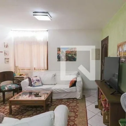 Buy this 2 bed house on Avenida Professor Francisco Morato 4726 in Vila Sônia, São Paulo - SP