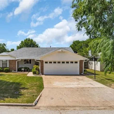 Buy this 3 bed house on 774 Sioux Street Northwest in Ardmore, OK 73401