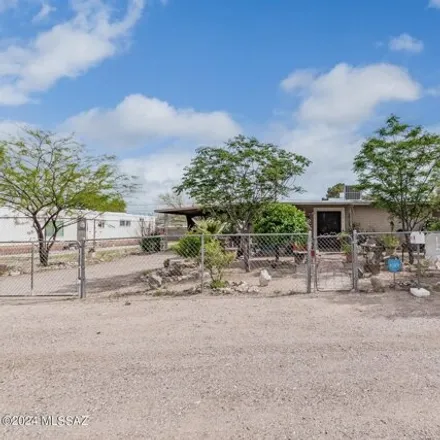 Buy this 2 bed house on 2743 West Milton Road in Drexel Heights, Pima County