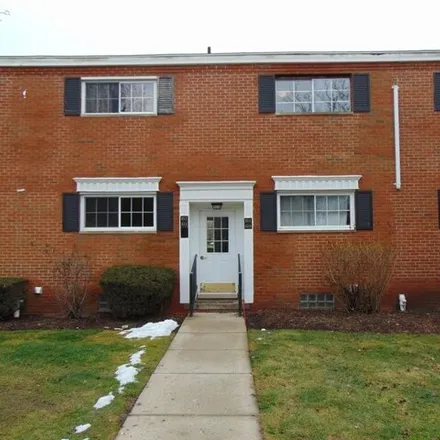 Rent this 2 bed condo on unnamed road in Bloomfield Township, MI 48304