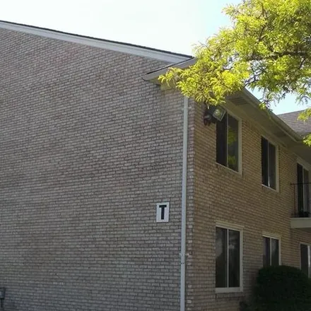 Rent this 2 bed apartment on 14113 Ivanhoe Drive in Sterling Heights, MI 48312