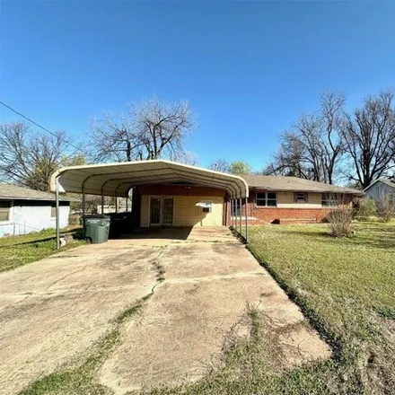 Image 2 - 3915 Meadowview Drive, Midway Village, Del City, OK 73115, USA - House for sale