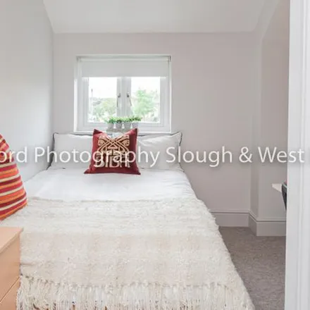 Image 9 - 57 Broomfield, Guildford, GU2 8LH, United Kingdom - Duplex for rent