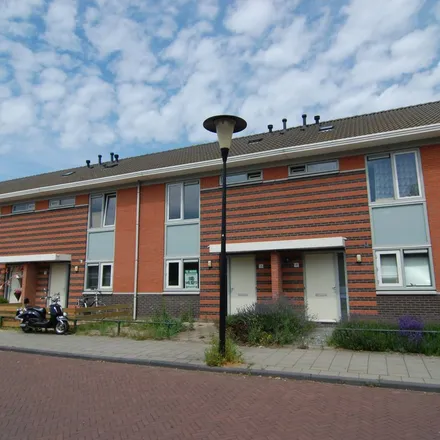 Rent this 3 bed apartment on Heegermeer 8 in 2993 RK Barendrecht, Netherlands