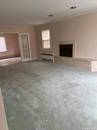 Rent this 4 bed house on 187-14 Aberdeen Road in New York, NY 11432
