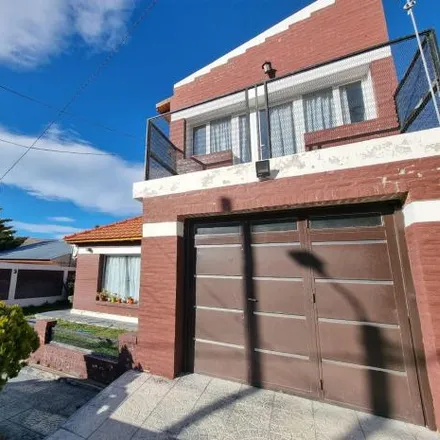 Buy this 3 bed house on Robustiano Gómez in Km. 3 - General Mosconi, 9000 Comodoro Rivadavia