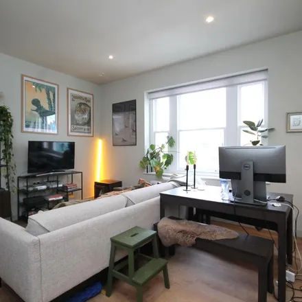 Rent this 1 bed apartment on Kynaston Avenue in London, N16 0DA