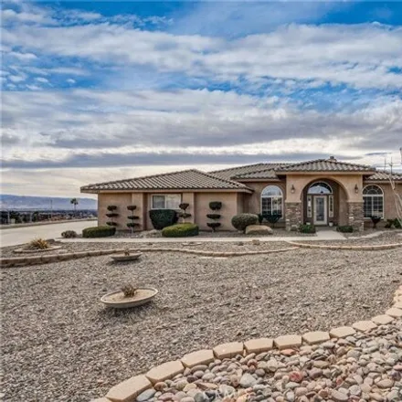 Image 1 - 17701 Tude Court, Apple Valley, CA 92307, USA - House for sale