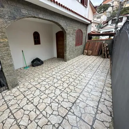 Buy this 4 bed house on Rua Júlio Perissê in Olaria, New Fribourg - RJ