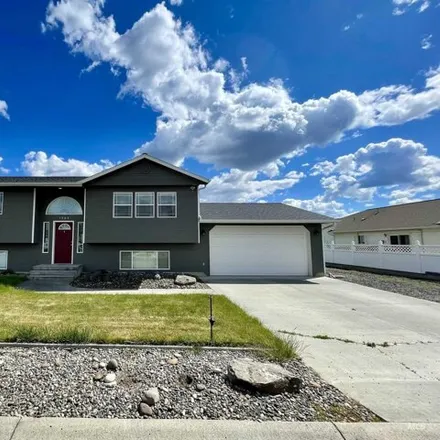Buy this 4 bed house on 1904 Birch Drive in Lewiston, ID 83501