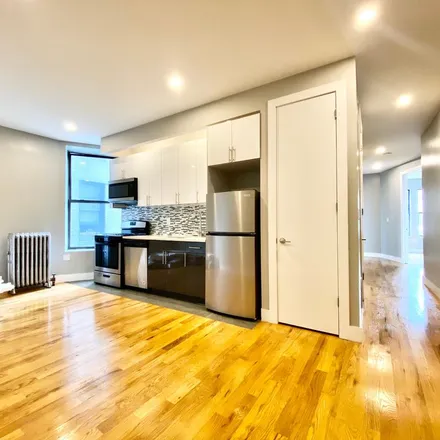 Rent this 3 bed apartment on West 181st Street in New York, NY 10033